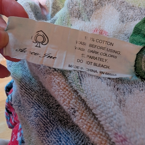 Aceca Inc. Floral Print Beach Towel (EUC) - Picture 2 of 4